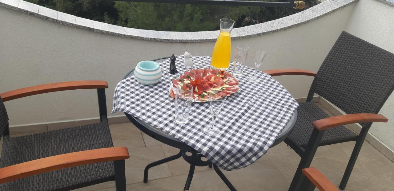 Apartments Villa M&M 2 بيبينيا المظهر الخارجي الصورة