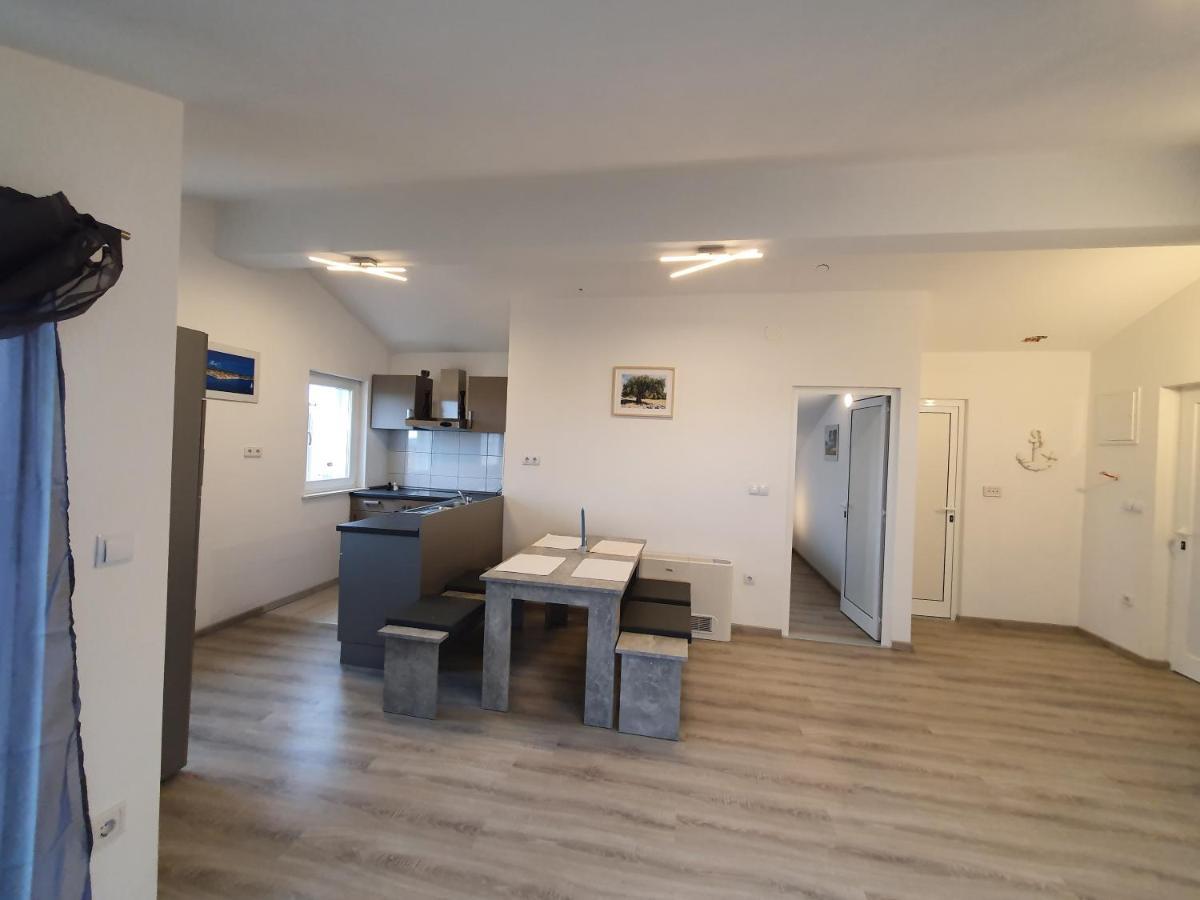 Apartments Villa M&M 2 بيبينيا المظهر الخارجي الصورة