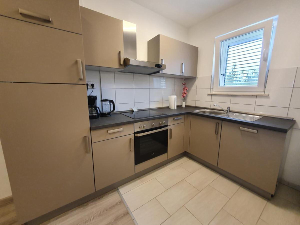 Apartments Villa M&M 2 بيبينيا المظهر الخارجي الصورة